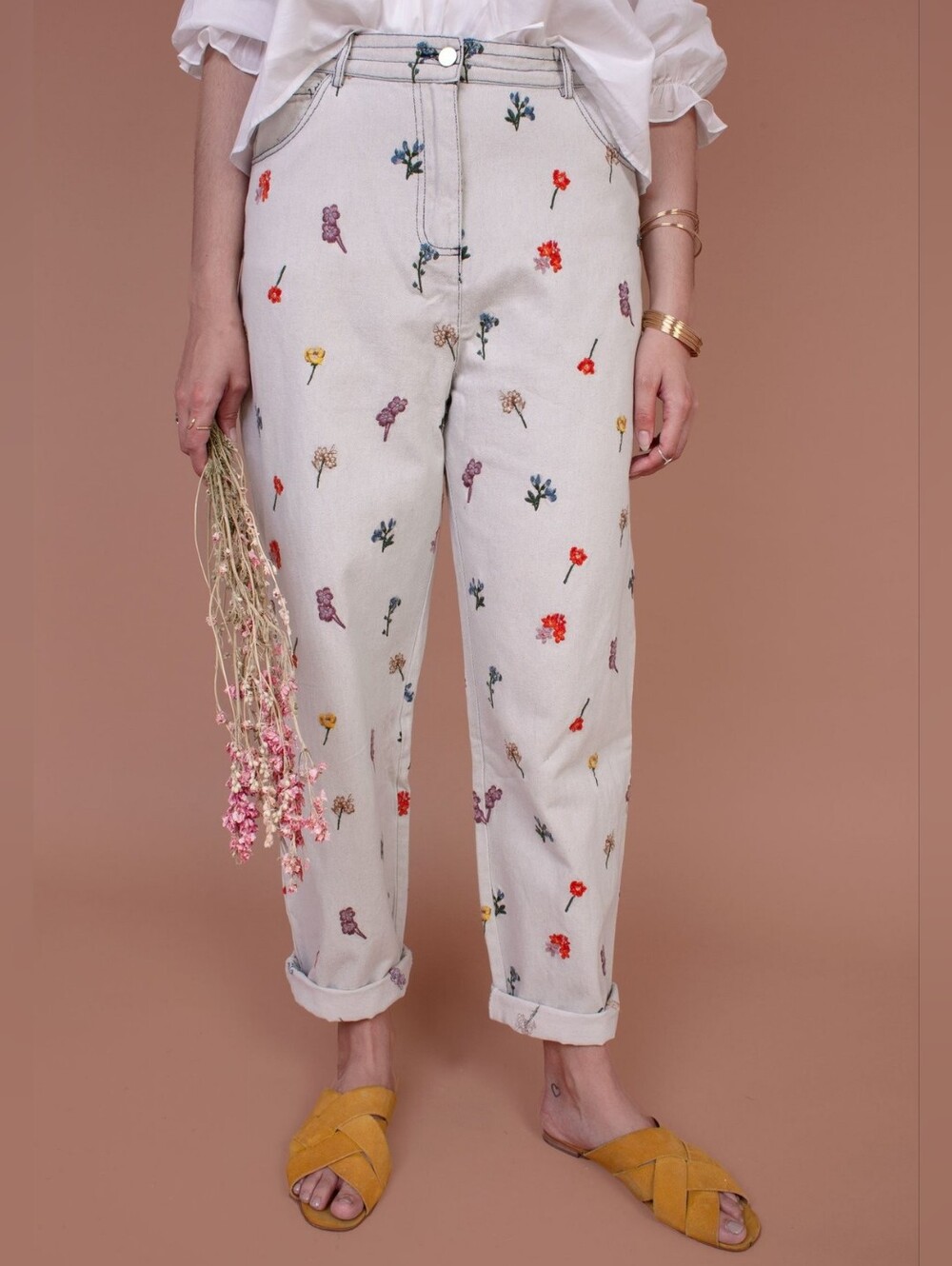 Meadows Begonia Floral Embroidered High Rise Jeans Size 30